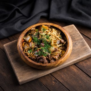 6. Qovurma Lagman Lunch